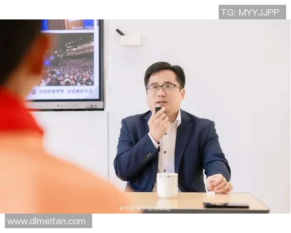 滑板与梦想交织的旅程:赵伟的深度对话与人生启示 滑板与梦想交织的旅程:赵伟的深度对话与人生启示