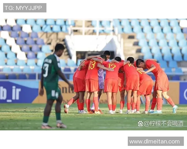 国足与韩国足球赛场上的激情合唱展现两国文化交融与体育精神 国足与韩国足球赛场上的激情合唱展现两国文化交融与体育精神