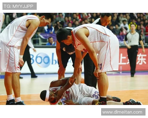 爵士队与火箭队精彩对决全场录像回放分析与精彩瞬间回顾