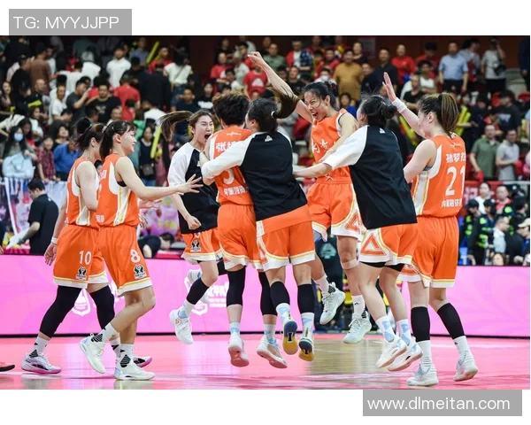 CBA总决赛精彩对决新疆队与广东队争夺冠军荣耀